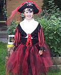 Pirate Girl Costume - 2009 Halloween Costume Contest Pirate Girl Costume