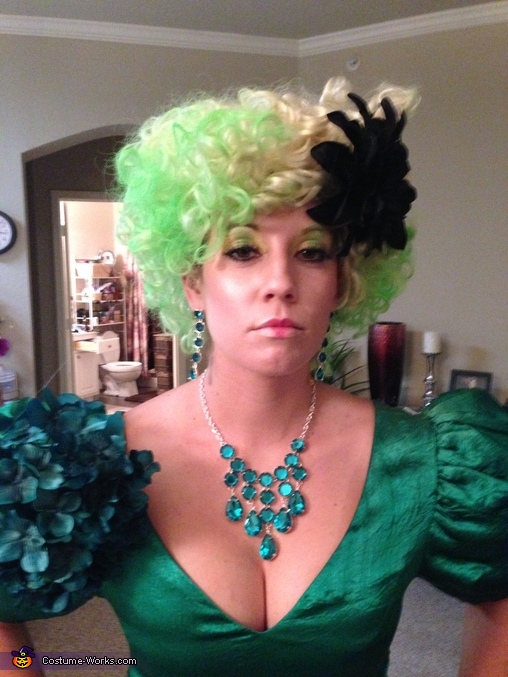 Effie Trinket Diy Costume And Makeup