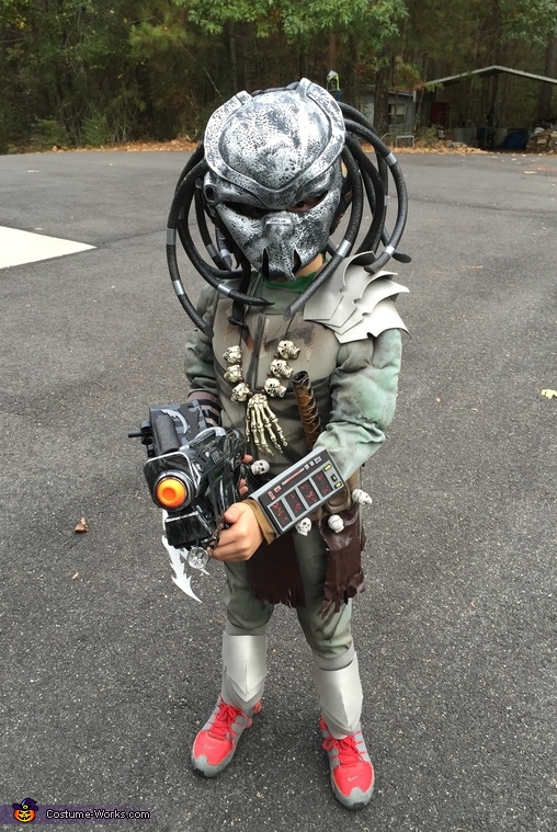 Homemade Predator Costume for Boys
