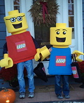 Lego Family Costume - DIY Halloween Costumes