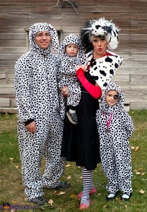 101 Dalmatians Family Halloween Costume