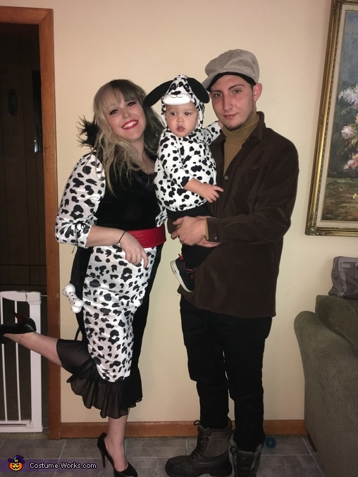101 Dalmatians Family Costume | Last Minute Costume Ideas