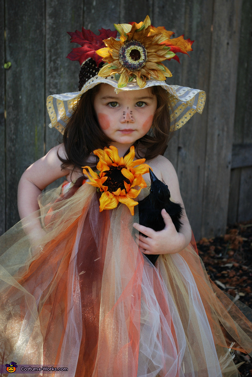 3 Little Scarecrows Kids Halloween Costume | Easy DIY Costumes - Photo 3/4