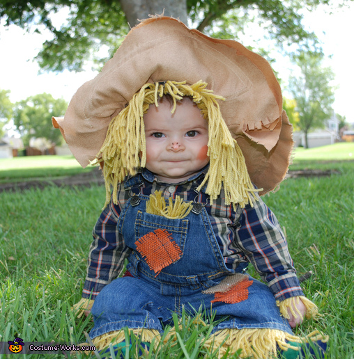 3 Little Scarecrows Kids Halloween Costume | Easy DIY Costumes - Photo 4/4