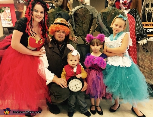 Coolest Homemade Alice in Wonderland Family Costume