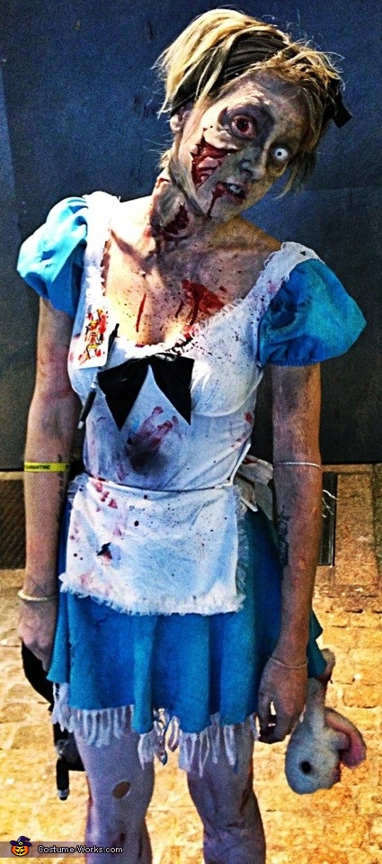 Alice in Zombieland Costume