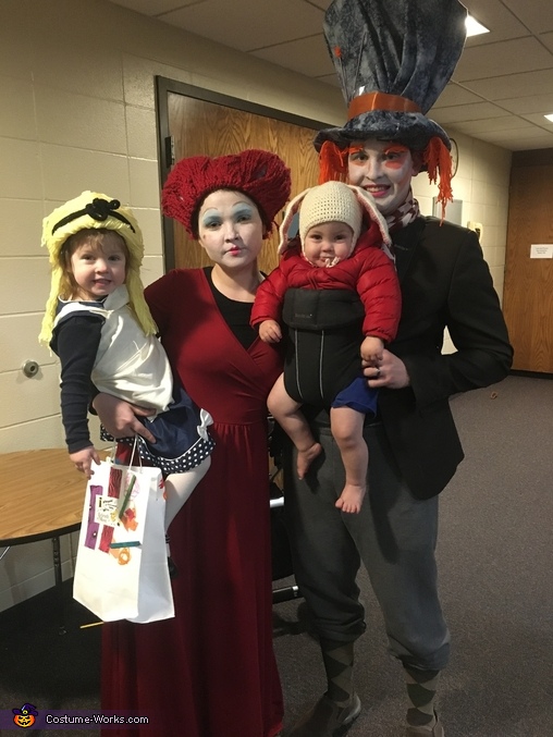 Alice's Family in Wonderland Costume