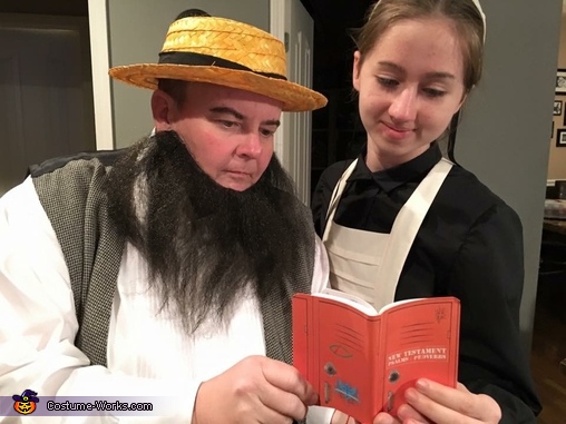 Amish Couple Costume