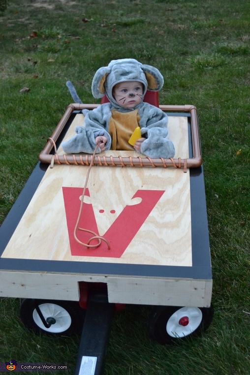 Baby Mouse in a Mouse Trap Costume DIY