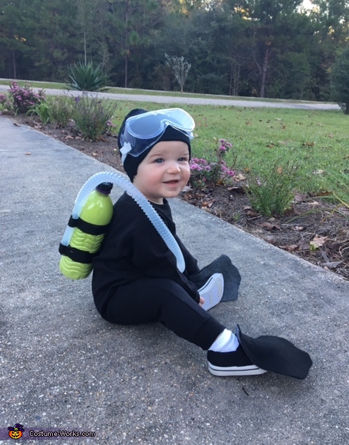 Baby Scuba Diver Costume - Photo 2/3