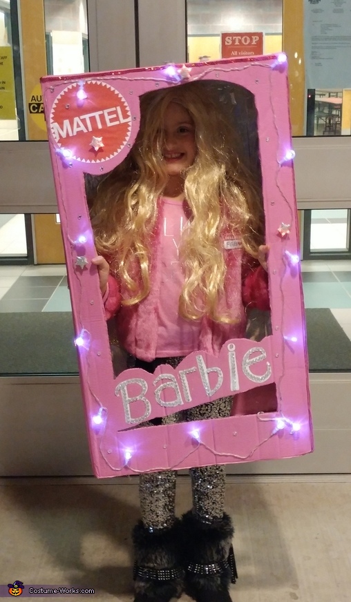 Costume de Barbie dans sa boîte pour enfants