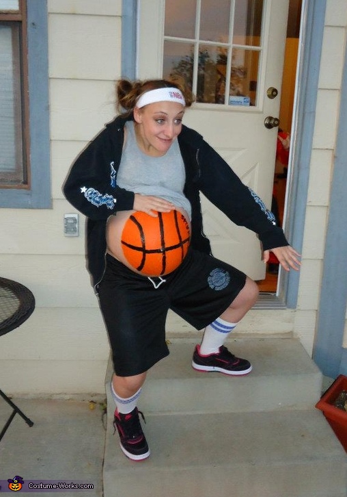 Basketball Player Costume Ideas for Pregnant Women