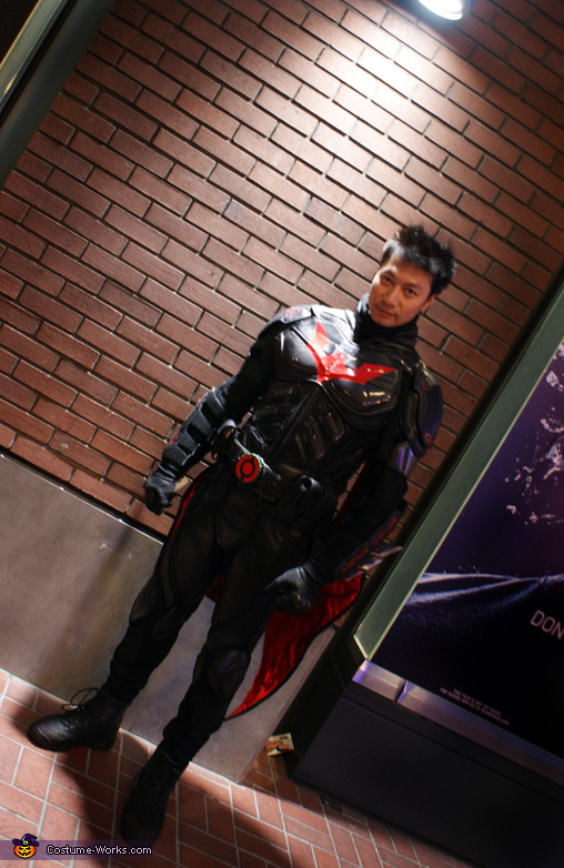 Men's Batman Beyond Costume | Last Minute Costume Ideas - Photo 4/5