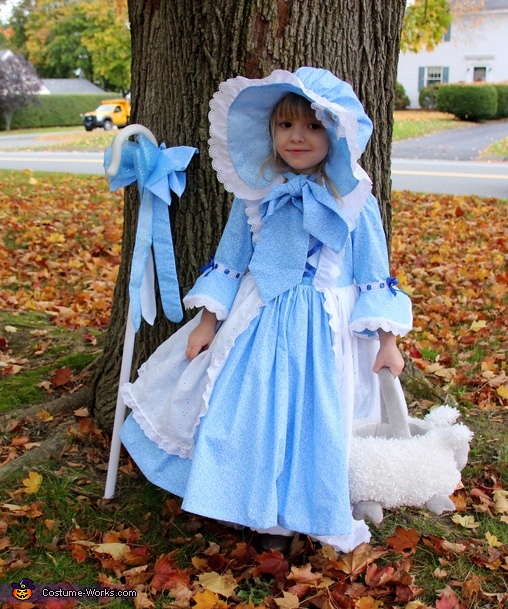 Bo Peep and her Sheepie Kids Costume | DIY Costume Guide - Photo 2/5