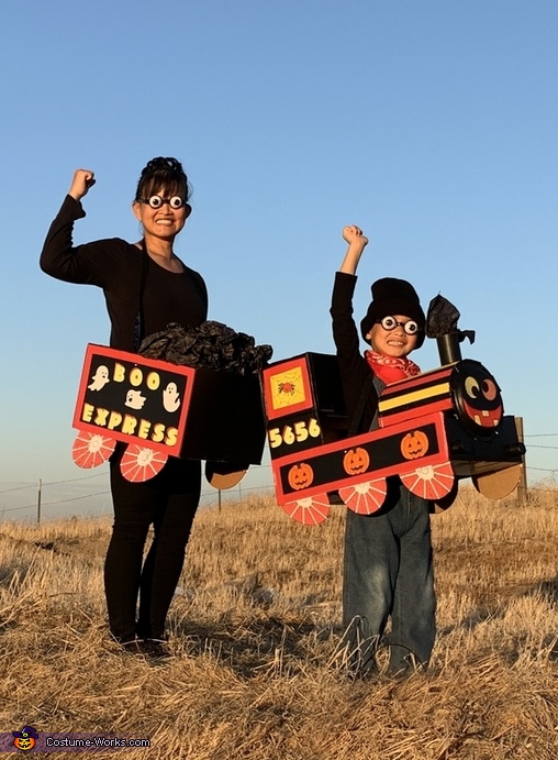 Boo Express Family Costume