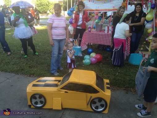 Bumble Bee Transformer DIY Costume | Mind Blowing DIY Costumes - Photo 2/2