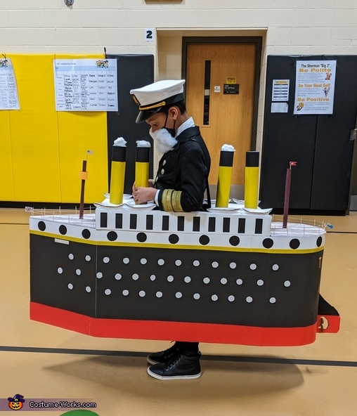 Captain Smith aboard the Titanic Costume