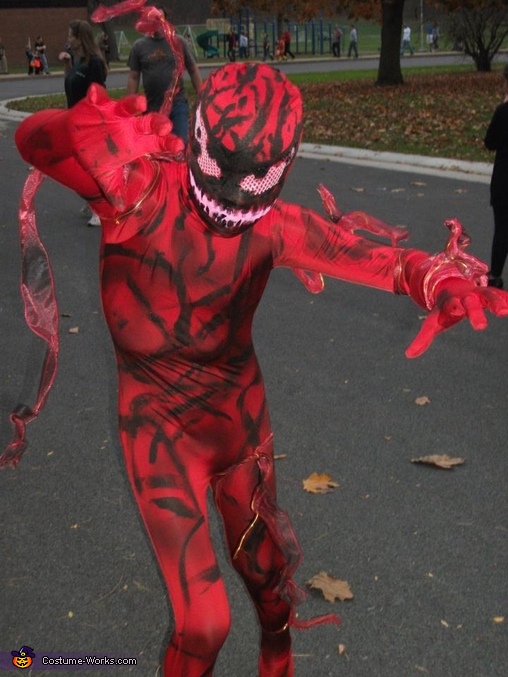 DIY VENOM COSTUME Handpainted venom child's cosplay from a morphsuit  Cool  halloween costumes, Halloween costumes for kids, Family halloween