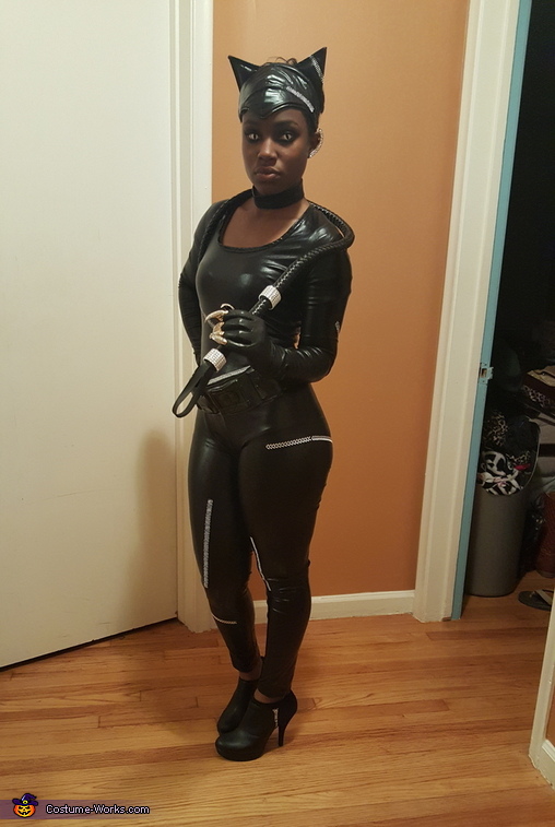 Catwoman Costume | Mind Blowing DIY Costumes - Photo 4/4