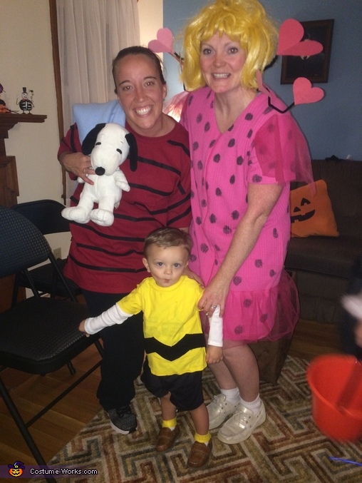 Charlie Brown and Friends Costume | Mind Blowing DIY Costumes - Photo 2/4