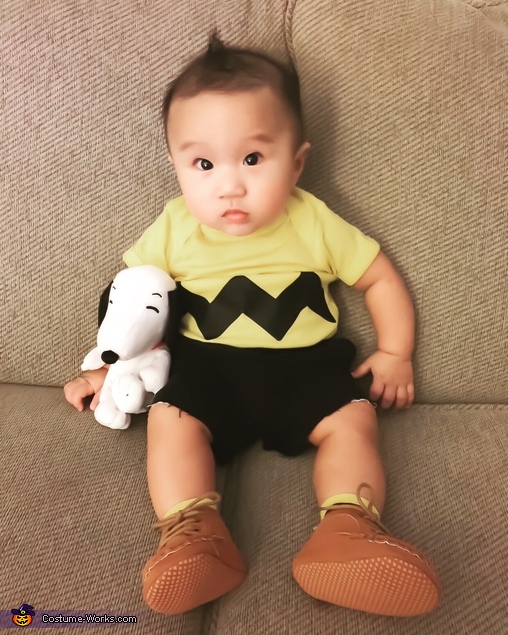 Charlie Brown Baby Halloween Costume Idea | No-Sew DIY Costumes