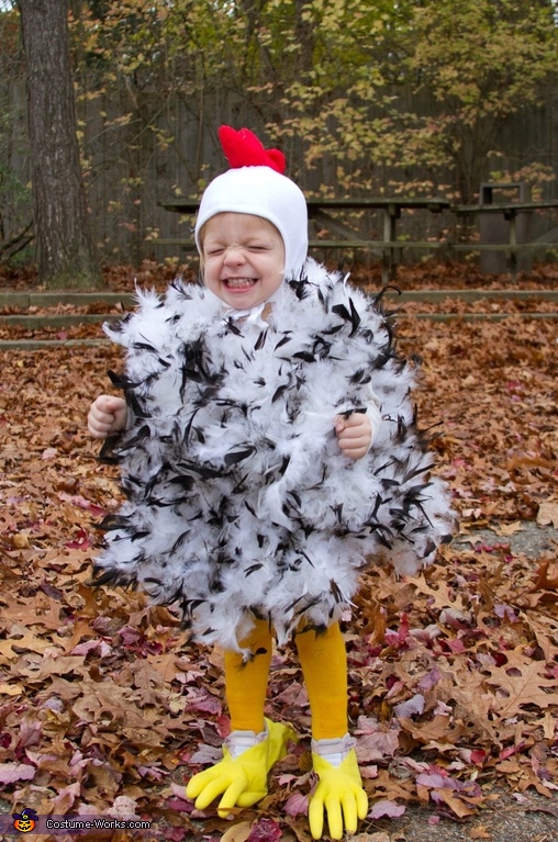 How to Make a Chicken Costume for Kids