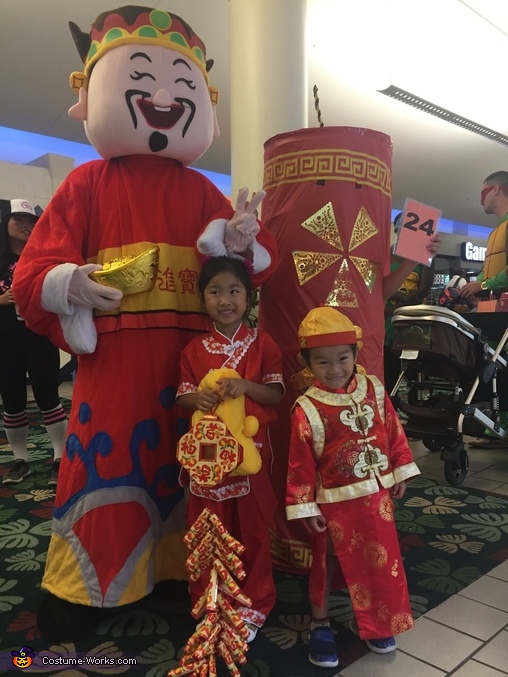 Chinese New Year Celebration Family Halloween Costume | Last Minute