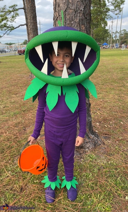 Chomper Plant from Plants vs Zombie Costume