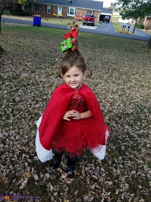 Cindy Lou Who Costume for Girl | Easy DIY Costumes - Photo 2/3