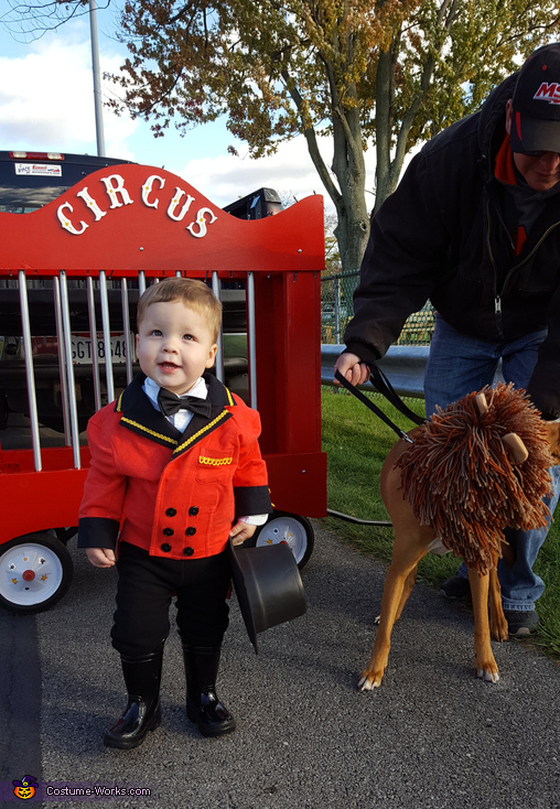 Circus Ring Master & Lion Costume