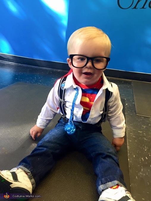 Clark Kent Cute Baby Halloween Costume - Photo 2/4