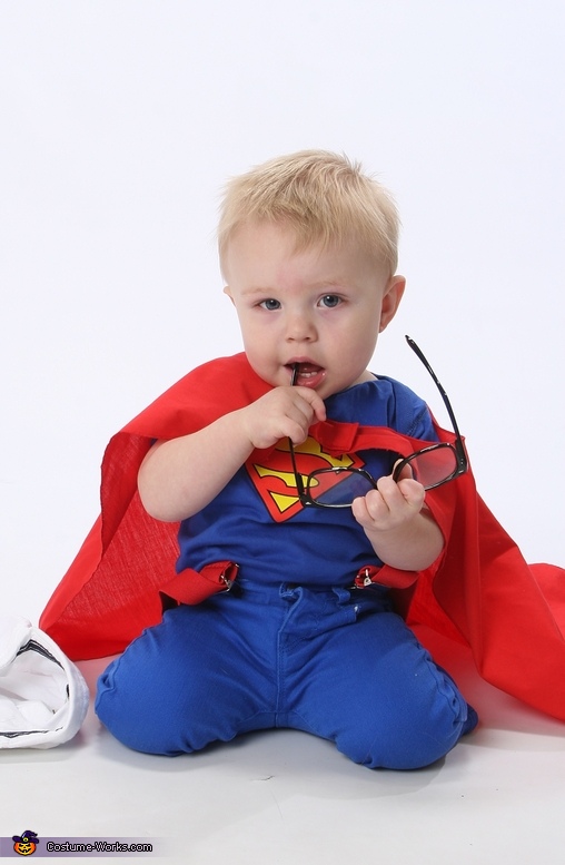 Clark Kent / Superman Baby Costume | Coolest Halloween Costumes - Photo 2/4
