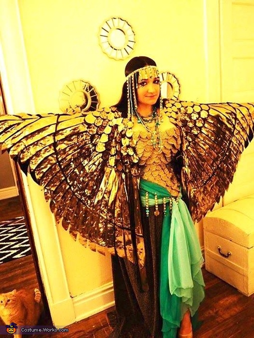 DIY Cleopatra Costume | DIY Costumes Under $45