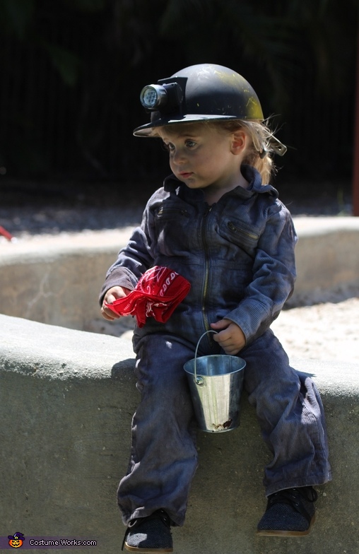 Coal Miner's Daughter Costume
