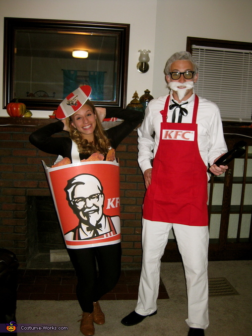 Colonel Sanders and Bucket of Fried Chicken Costume - Photo 2/4