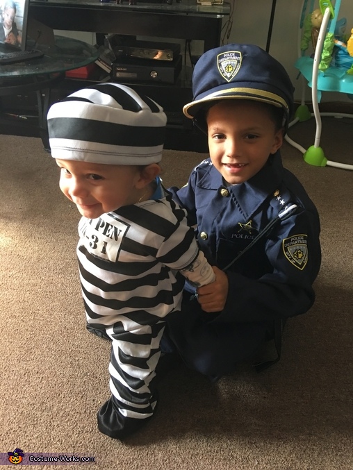 Cop and Prisoner Children's Costume | Last Minute Costume Ideas