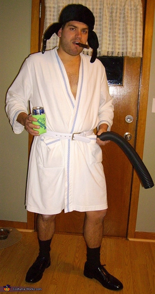 Cousin eddie hot sale robe costume