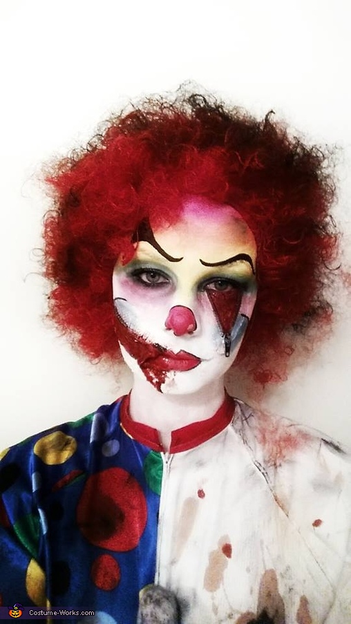 Creepy Clown Costume DIY - Photo 2/2