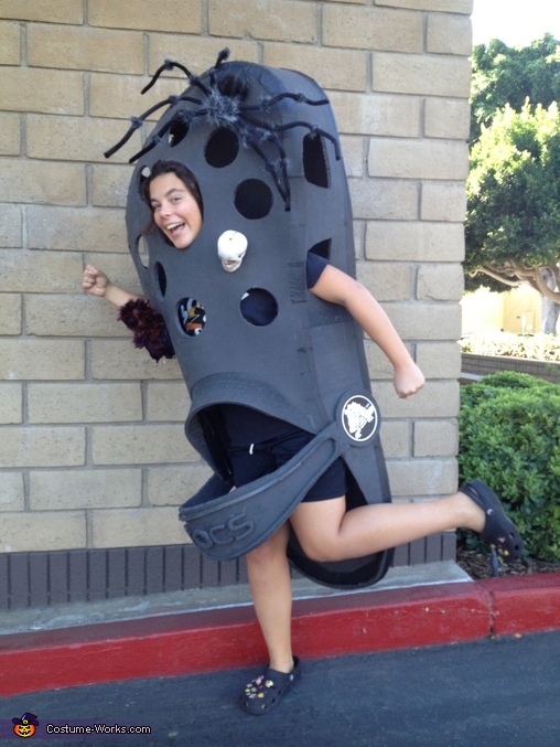 Croc Shoe Creative Halloween Costume - Photo 2/5