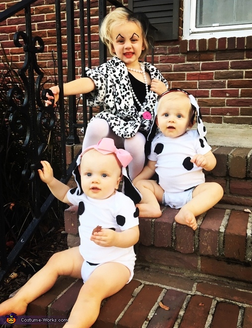 Cruella and her Puppies Costume