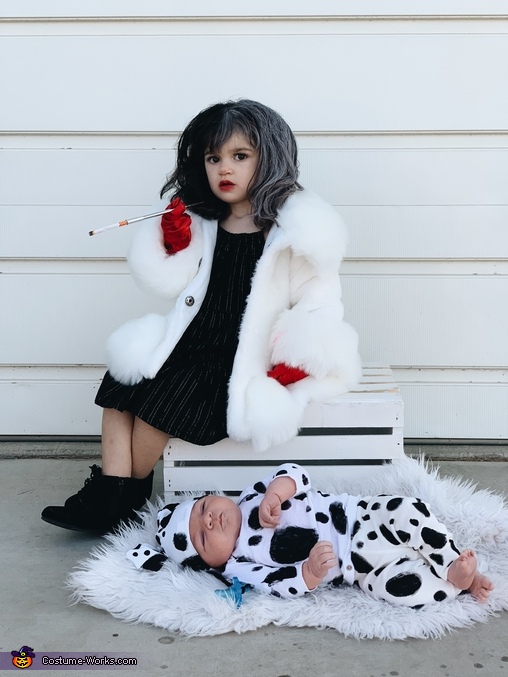 Cruella de Vil & Dalmatian Costume
