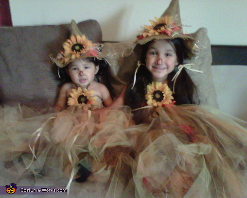 Cute Scarecrows Halloween Costumes