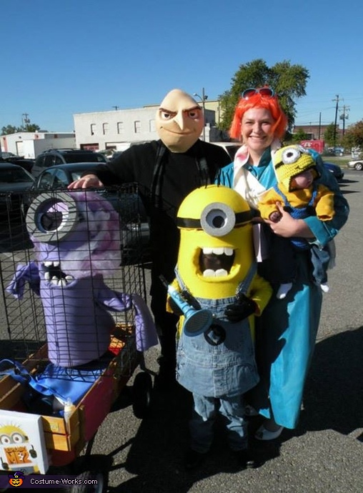Best DIY Costumes  Despicable  Me  2  Family Costume  Works