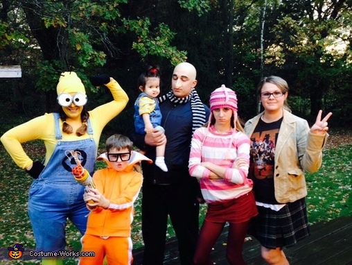 Original Despicable Me Family Costume