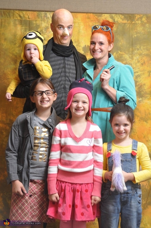 Despicable Me Family Costume