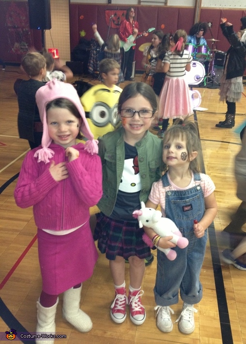 Despicable Me 2 Movie Family Costume - Photo 2/2
