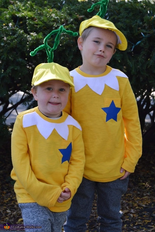 Dr. Suess Family Costume | DIY Costume Guide - Photo 7/9