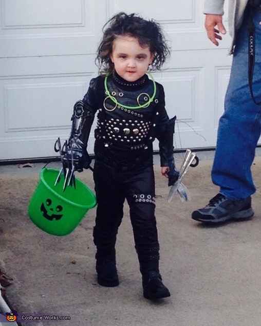 Edward Scissorhands Kids Costume | How-to Guide