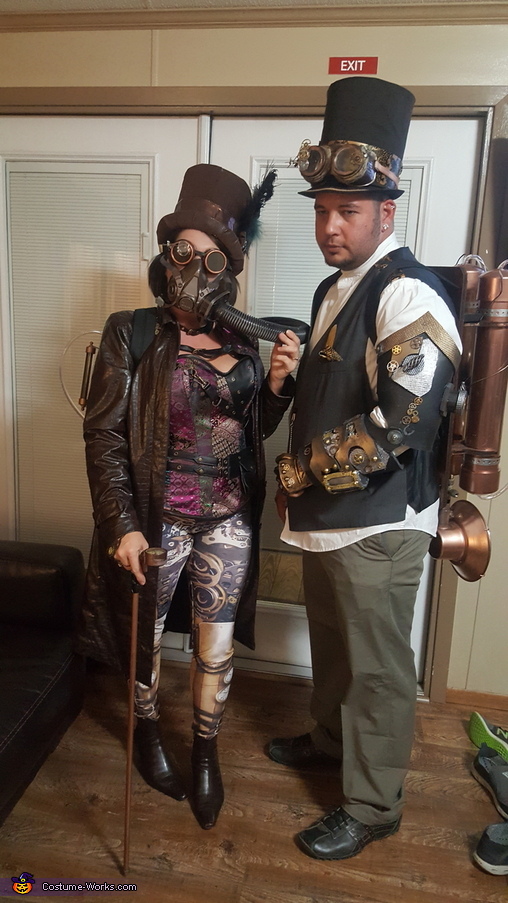 Electric Steampunk Costume | Mind Blowing DIY Costumes - Photo 2/6