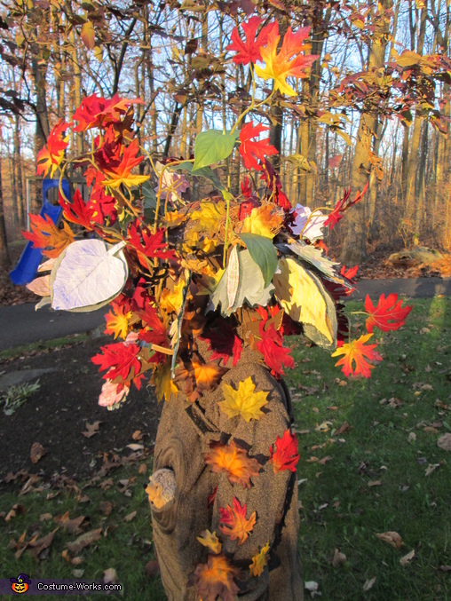 Fall Tree Costume | Unique DIY Costumes - Photo 3/5